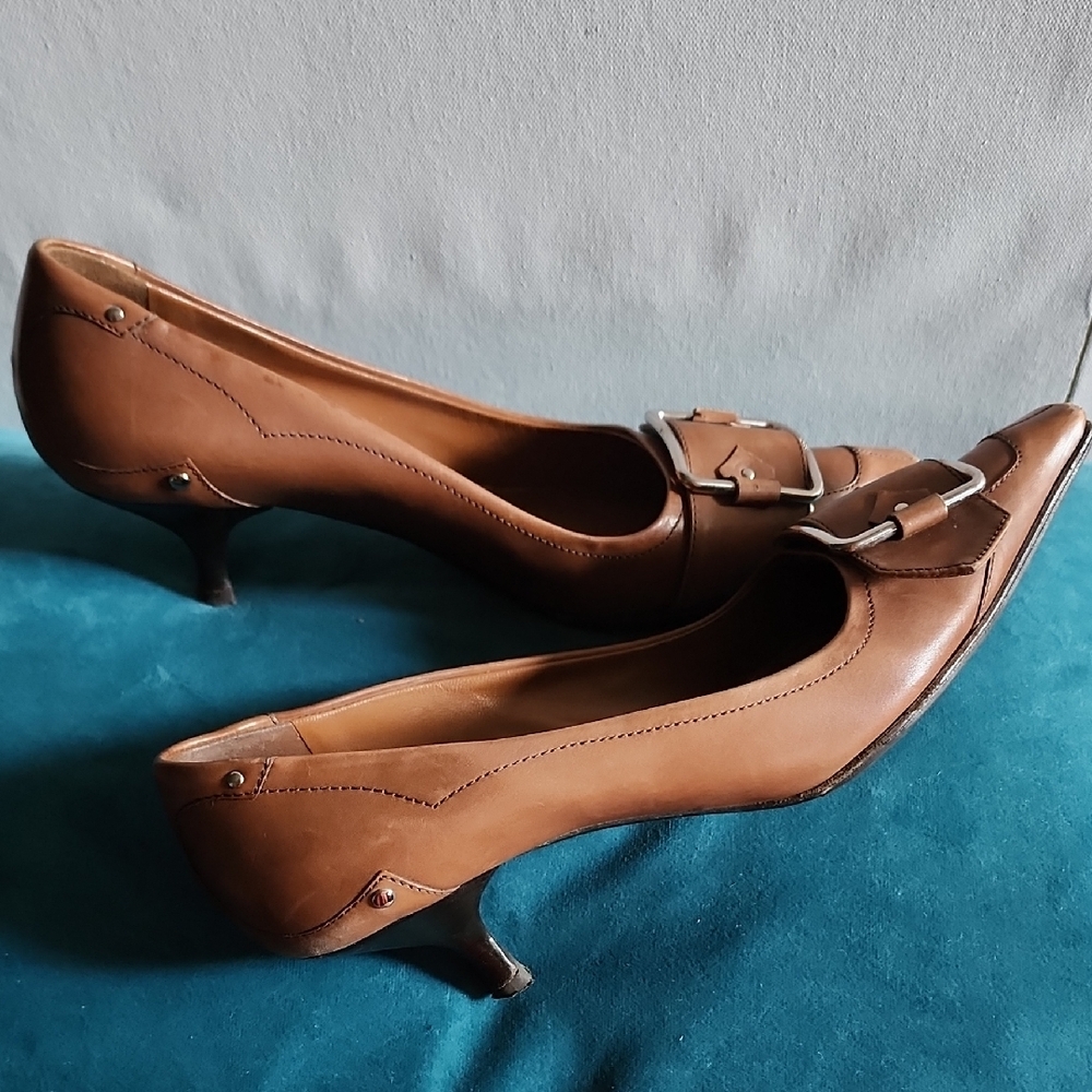 Prada Calzature DONNA Caramel Brown Buckle Leather Kitten Heels, EUC, 7.5